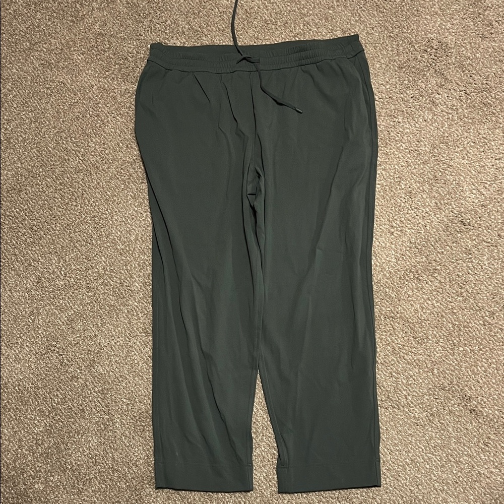 lululemon athletica Dark Green Tapered-Leg Mid-Rise Pant Luxtreme